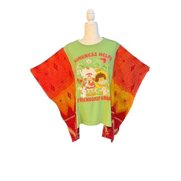Handcrafted Upcycled STRAWBERRY SHORTCAKE Kantha Tunic NWT One Size - Picture 3 of 8